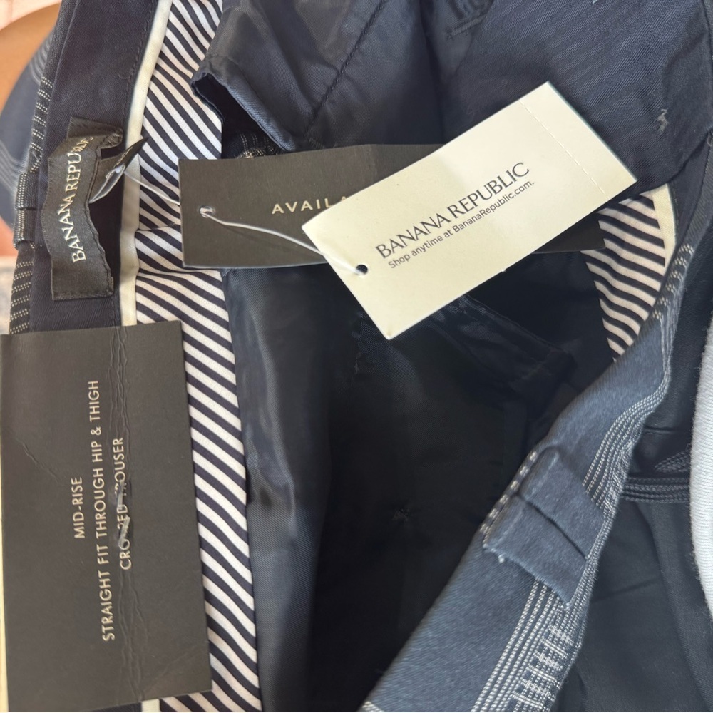 Banana Republic Gray and Black Checkered Trousers - Picture 4 of 8